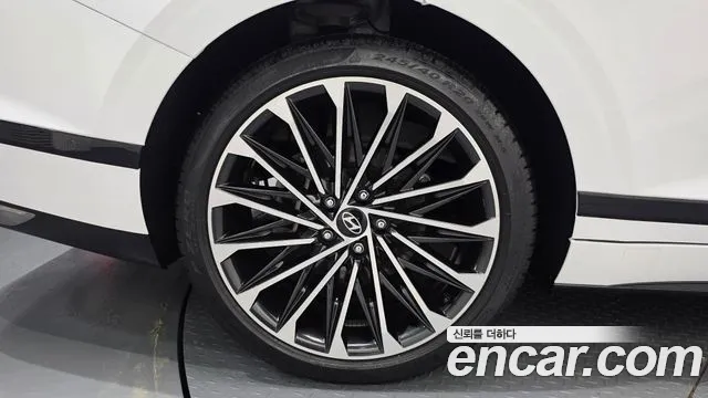 Hyundai Grandeur GN7 — Фото автомобиля 5