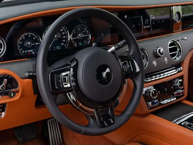 Rolls-Royce Ghost — Фото автомобиля 11