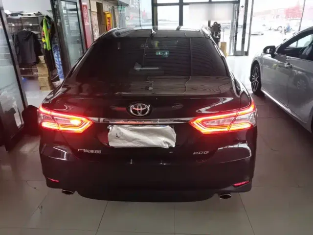 Toyota Camry — Фото автомобиля 5