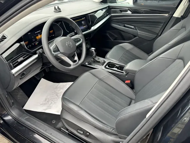 Volkswagen Passat — Фото автомобиля 11
