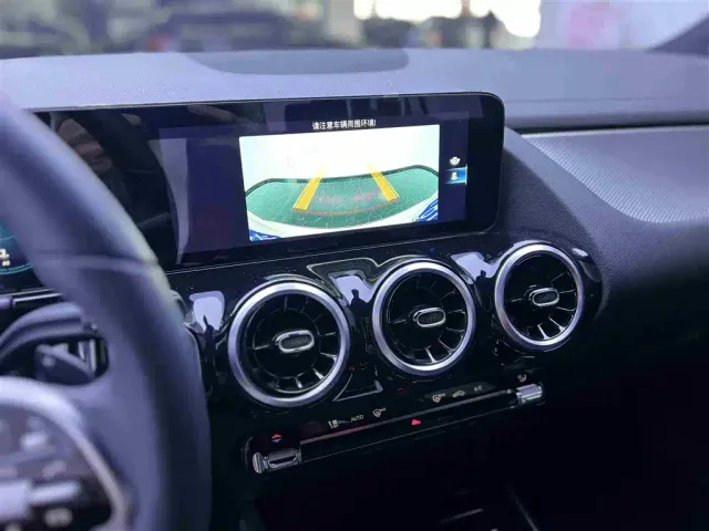 Mercedes-Benz GLA-Class — Фото автомобиля 8
