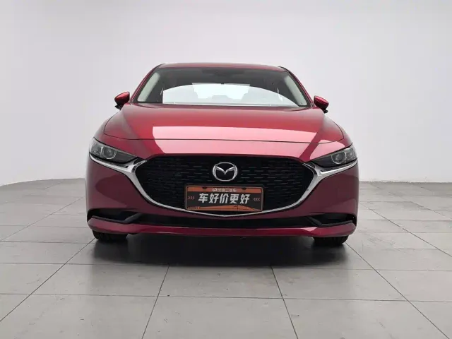 Mazda Axela — Фото автомобиля 3