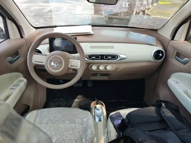 Wuling Hongguang Mini EV — Фото автомобиля 9