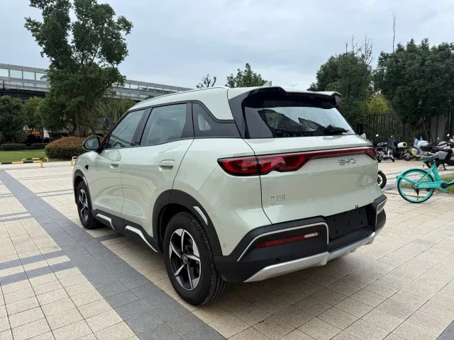 BYD Yuan UP — Фото автомобиля 15