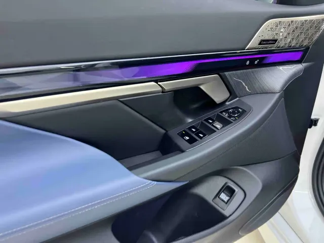 BMW 5 Series — Фото автомобиля 18