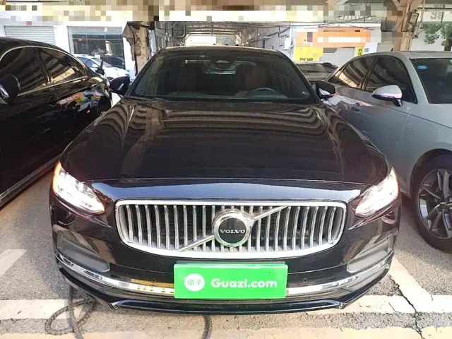 Volvo S90 — Фото автомобиля 2