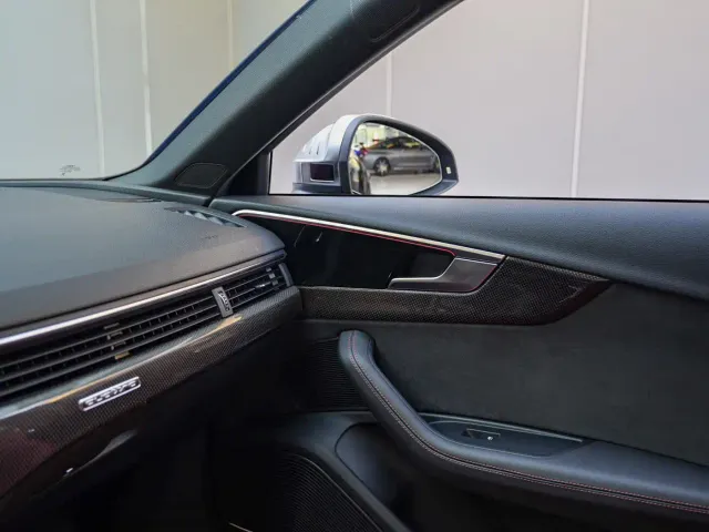 Audi S4 — Фото автомобиля 12