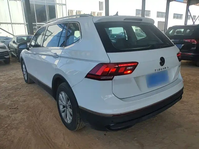 Volkswagen Tiguan L — Фото автомобиля 4