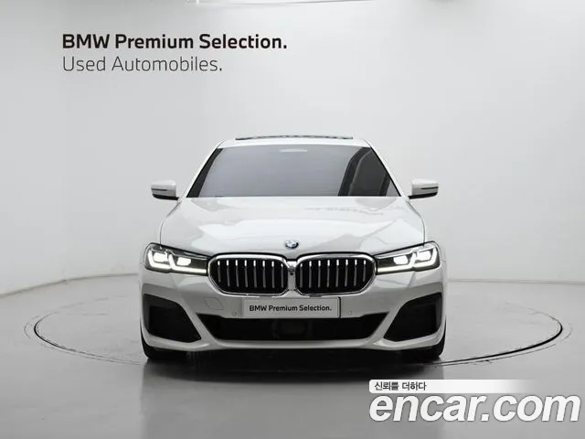 BMW 5 Series G30 — Фото автомобиля 3