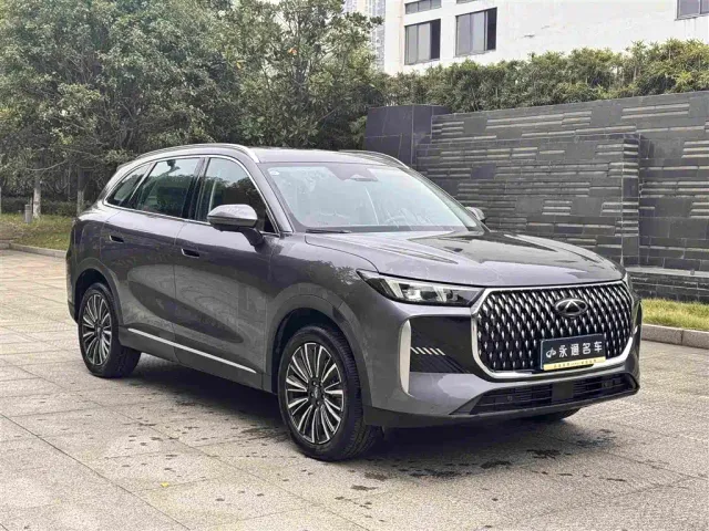 Chery Tiggo 8 — Фото автомобиля 3