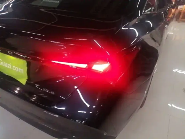 Toyota Avalon — Фото автомобиля 7