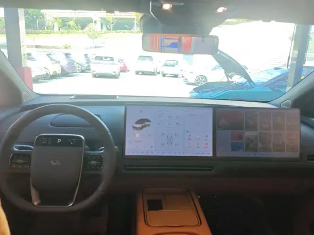 Li Auto i6 — Фото автомобиля 4