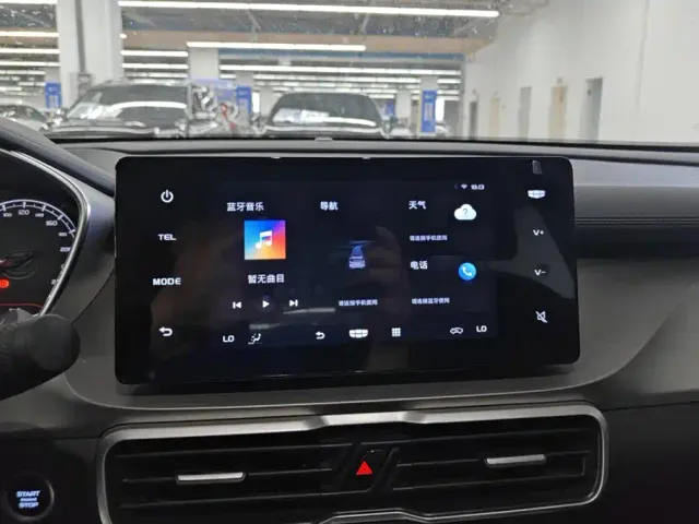 Geely Binyue — Фото автомобиля 13