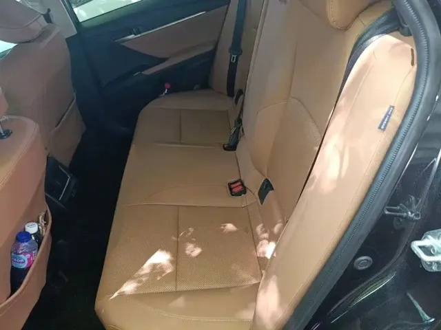 Toyota Camry — Фото автомобиля 14
