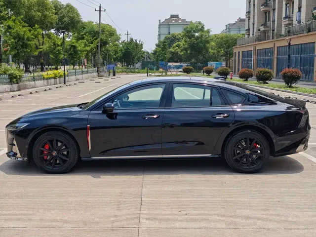 Hongqi H6 — Фото автомобиля 13