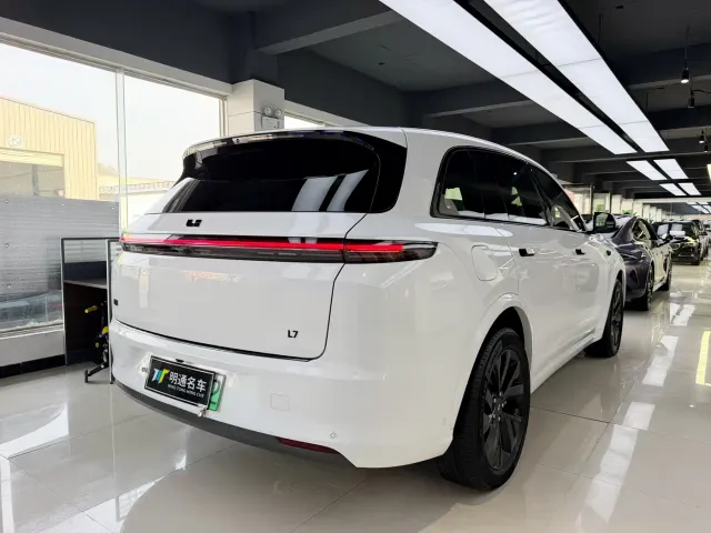 Li Auto L7 — Фото автомобиля 6