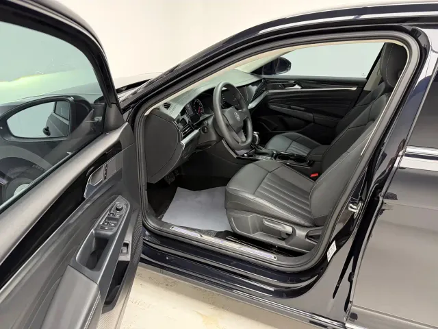 Volkswagen Passat — Фото автомобиля 15