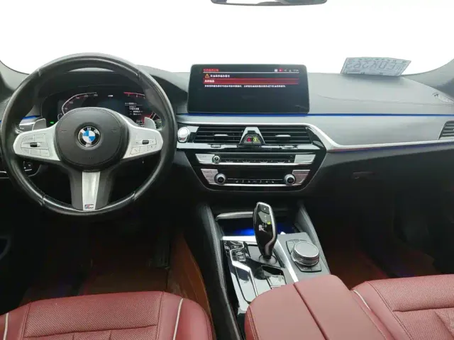 BMW 5 Series — Фото автомобиля 12