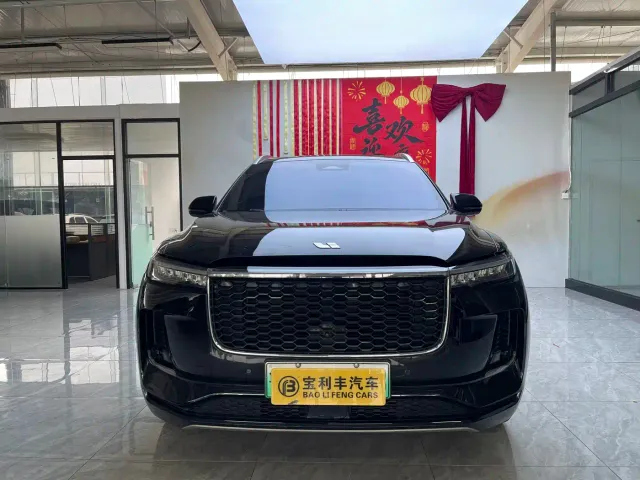 Li Auto ONE — Фото автомобиля 3