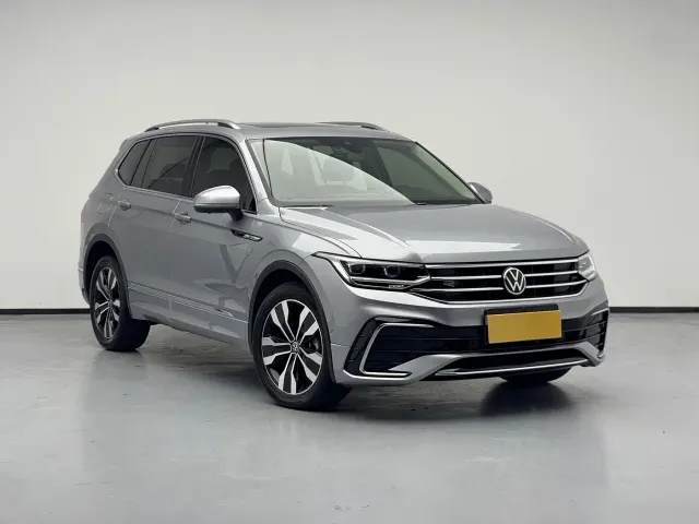 Volkswagen Tiguan L — Фото автомобиля 5