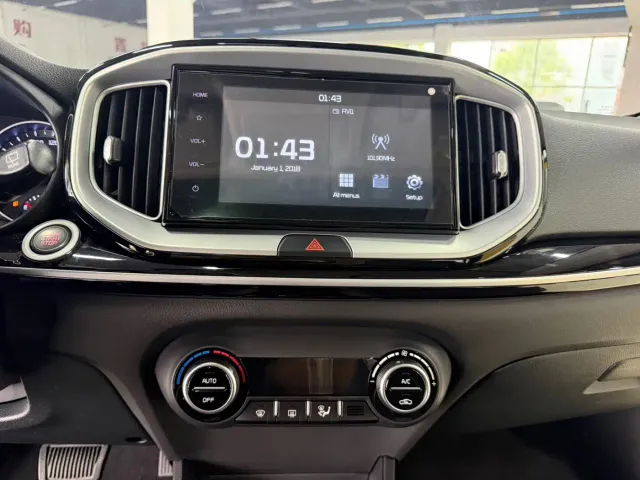 Kia KX1 — Фото автомобиля 12