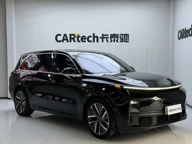 Li Auto L9 — Фото автомобиля 15