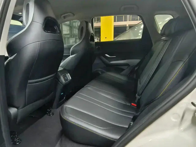 BYD Seal 05 DM-i — Фото автомобиля 8