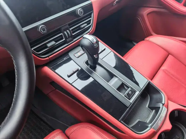 Porsche Macan — Фото автомобиля 7