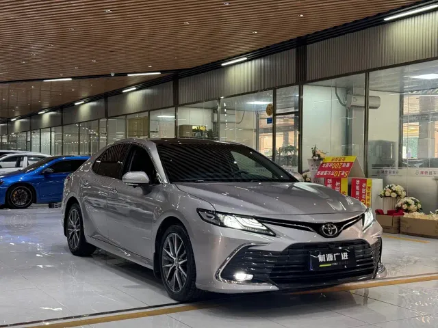 Toyota Camry — Фото автомобиля 3