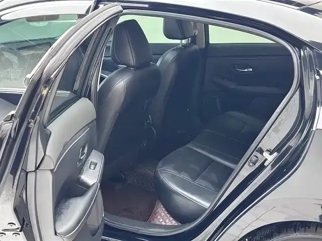 Nissan Sylphy — Фото автомобиля 12