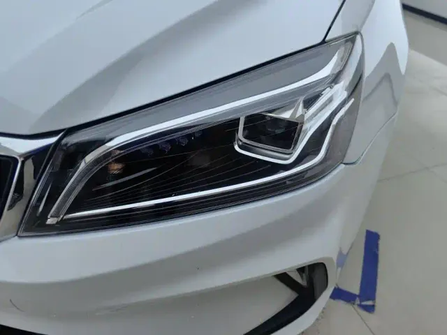Geely Emgrand — Фото автомобиля 5