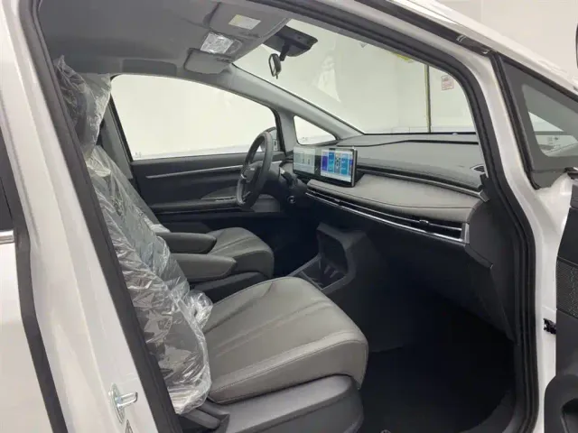 Maxus Dajia 7 — Фото автомобиля 10