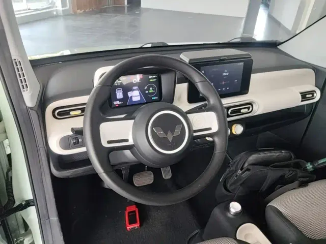 Wuling Hongguang Mini EV — Фото автомобиля 10