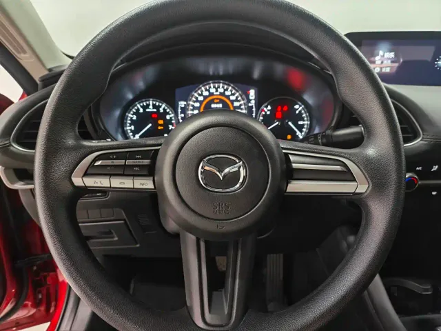 Mazda Axela — Фото автомобиля 13
