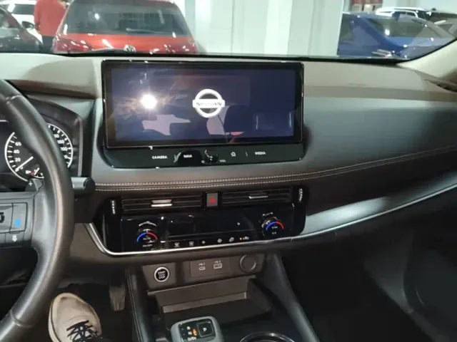 Nissan X-Trail — Фото автомобиля 12