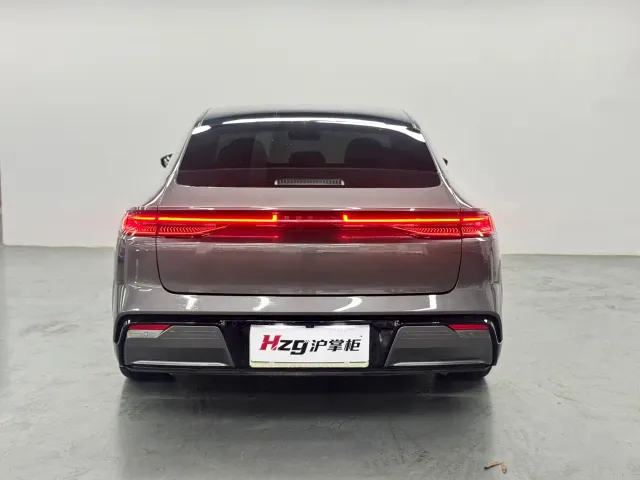 Geely Galaxy E8 — Фото автомобиля 8
