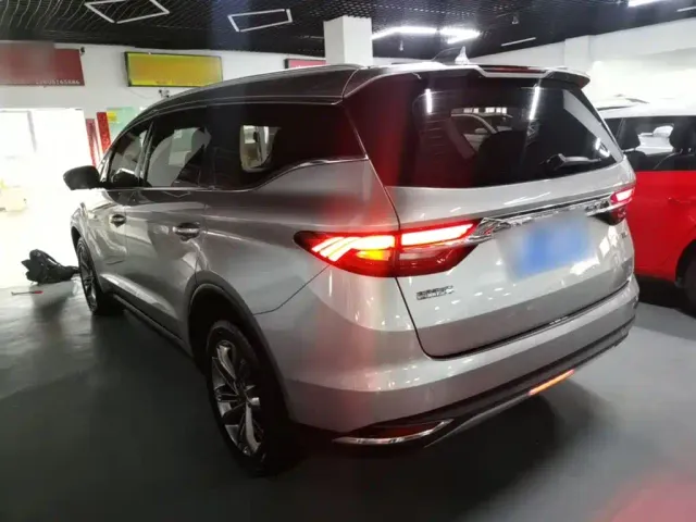 Geely Jiaji — Фото автомобиля 4