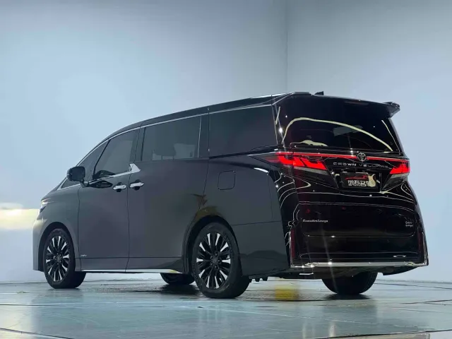 Toyota Vellfire — Фото автомобиля 20