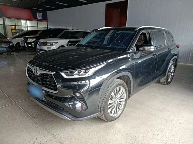 Фотография автомобиля — Toyota Highlander