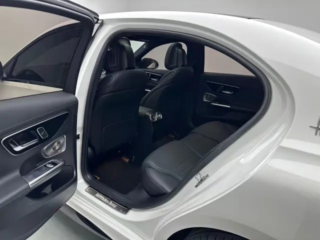 Mercedes-Benz C-Class — Фото автомобиля 6