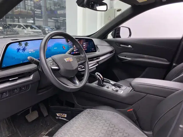 Cadillac XT4 — Фото автомобиля 12