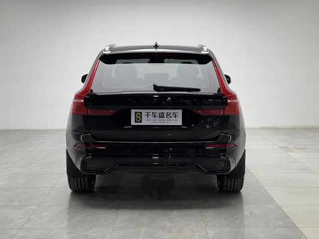 Volvo XC60 — Фото автомобиля 5