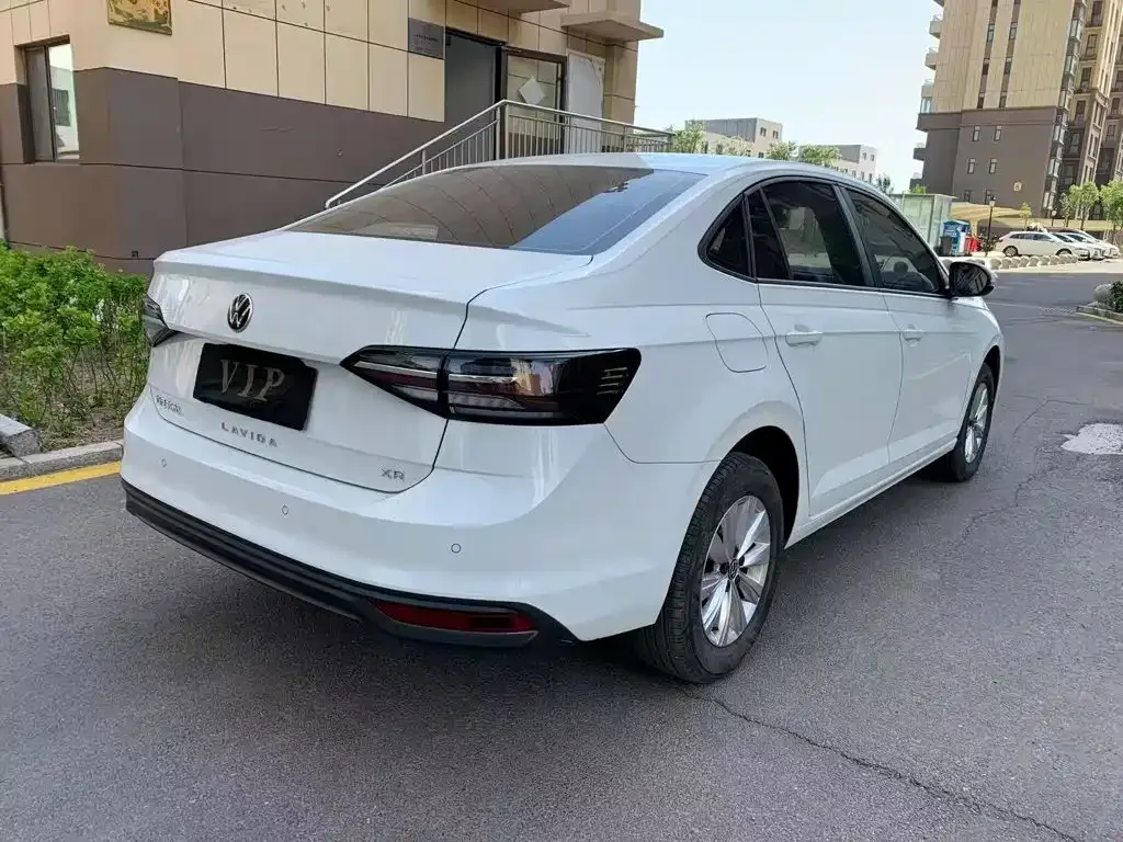 Volkswagen Lavida 2025 New Edge 1.5L Outstanding New Ease — Фото автомобиля 24