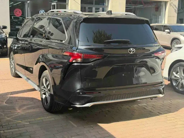 Toyota Granvia — Фото автомобиля 9