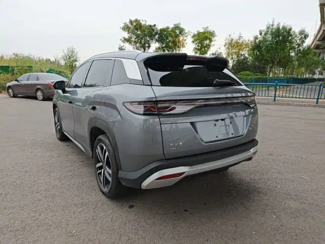 BYD Song L DM-i — Фото автомобиля 4