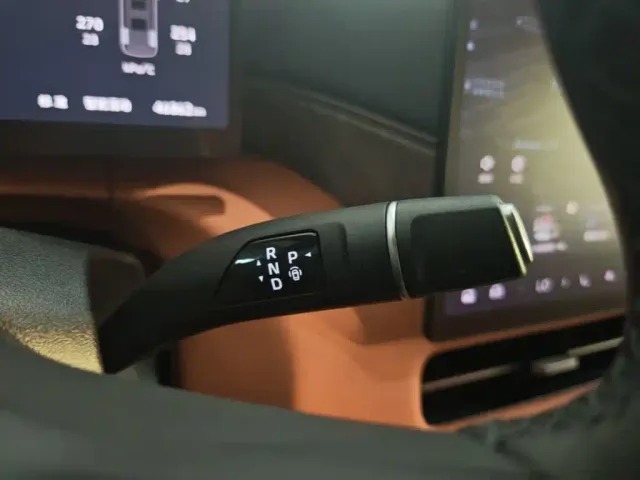 Wey Alpine — Фото автомобиля 13