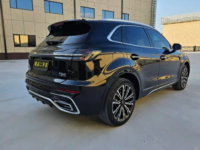 Hongqi HS5 — Фото автомобиля 12