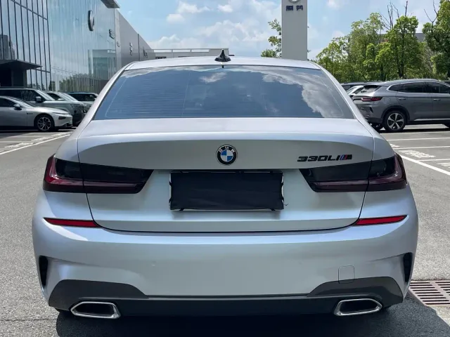 BMW 3 Series — Фото автомобиля 15