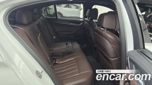 BMW 5-Series 5 серия (G30) 523d M Sport — Фото автомобиля 11