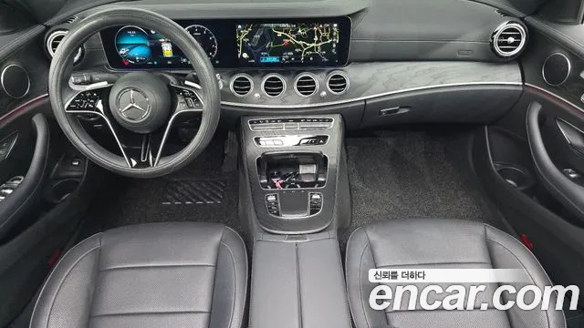 Mercedes-Benz E-Class — Фото автомобиля 7